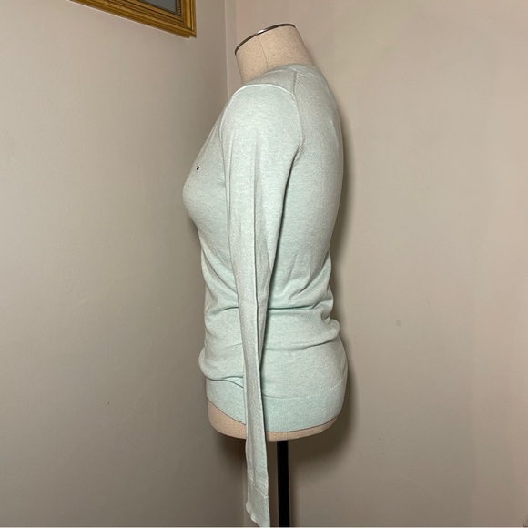 Fresh Tommy Hilfiger Light Mint Green V-Neck Sweater Size: Extra Extra Small NWT - Picture 3 of 9
